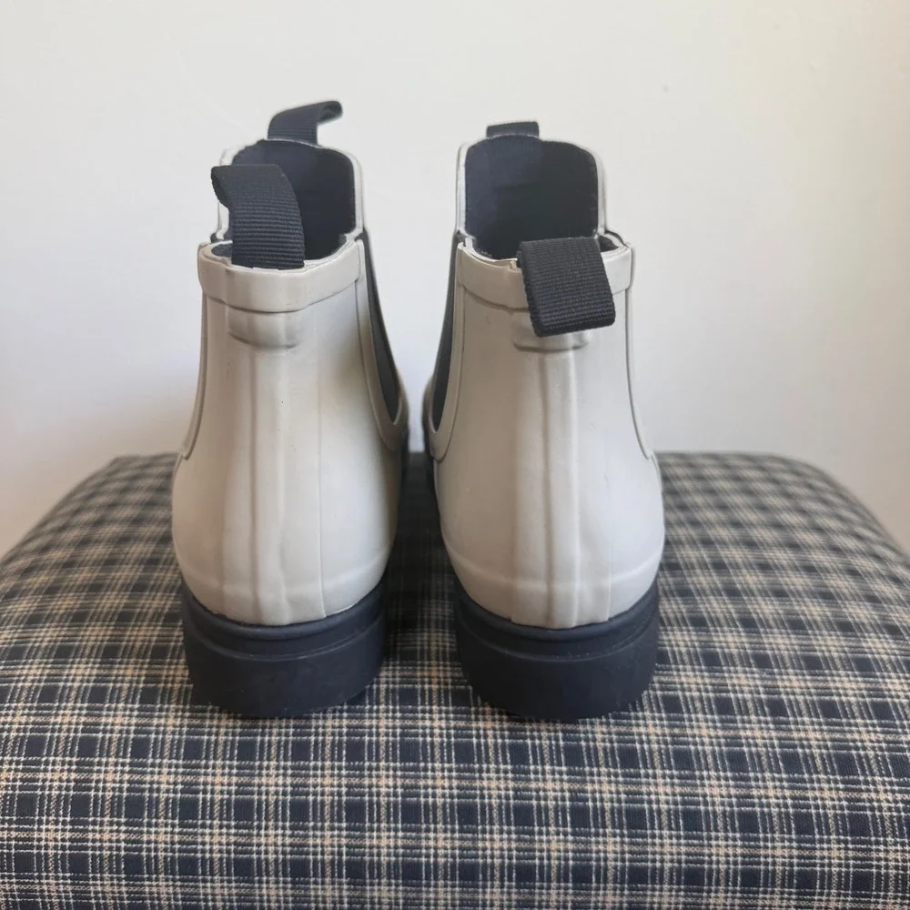 Everlane The Rain Boot Bone Black Contrast Toe Chelsea Boot Size 11 Cream